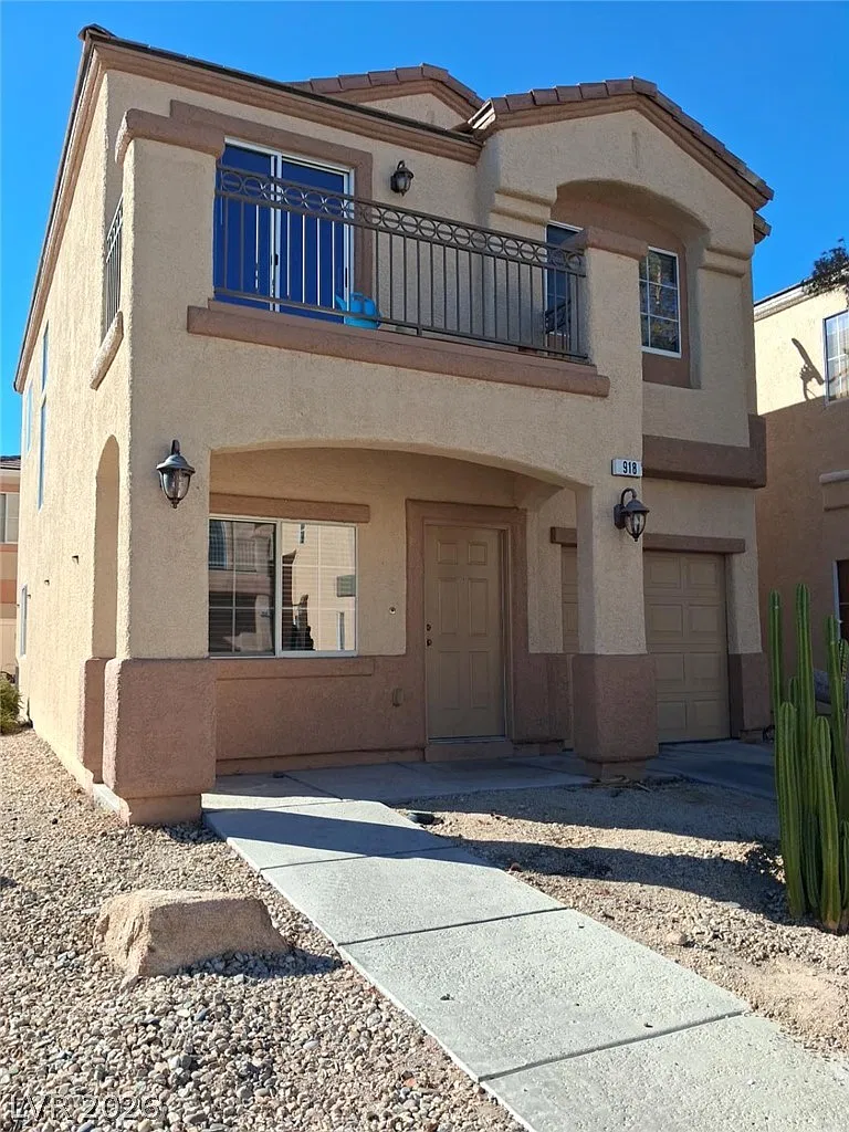 2 bed, 2.5 bath, 1339 sqft, $1,472 — Photo 1
