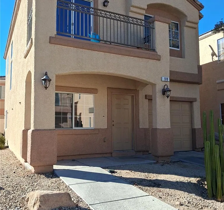 918 Blushing Rose Pl