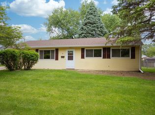 69 Sheffield Rd, Montgomery, IL 60538