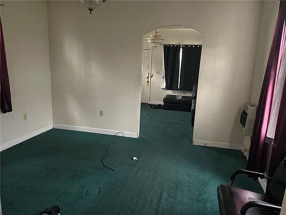 3rd image of 2417 Arts St