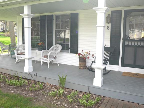 3rd image of 8 Hickory Way