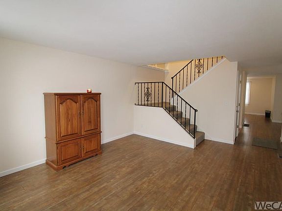 5th image of 3751 Mount Vernon Pl APT B