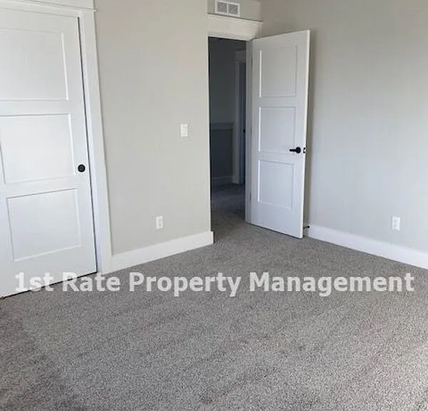 5686 E Clear Ridge St — Photo 11