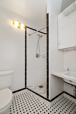 Rented by REAL New York | media 14