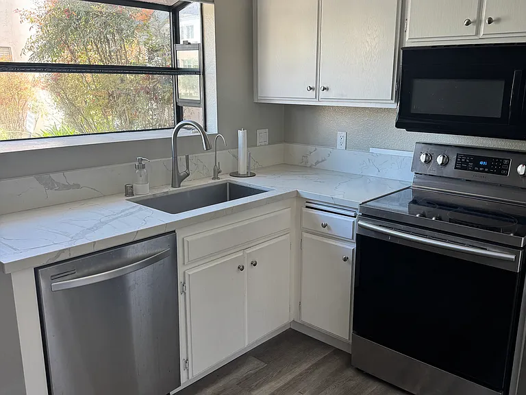 8622 Lemon Ave #6 — Photo 5