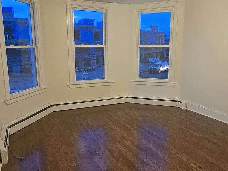 365 2nd Ave #5 — Photo 11