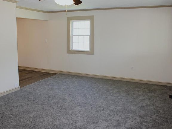 4th image of 215 Chalmers St