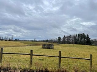 201 Farmshire Dr, Odd, WV 25902