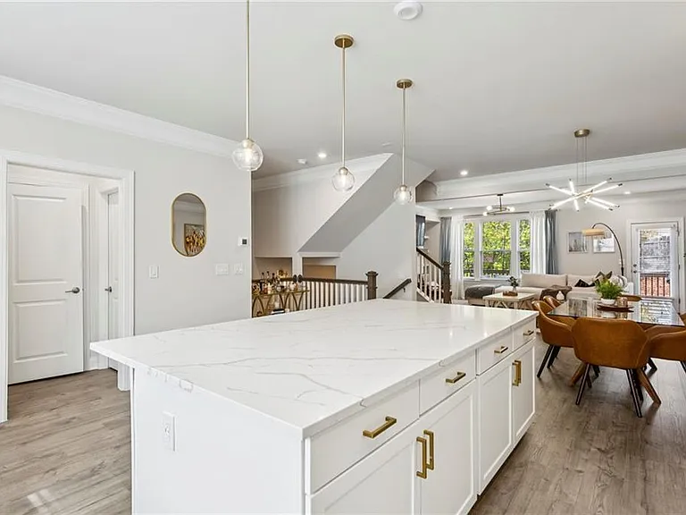 1368 Live Oak Ln — Photo 8