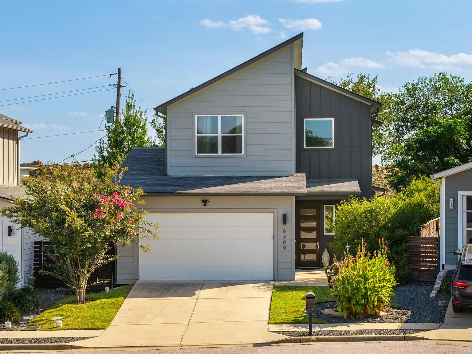 3 bed, 2.5 bath, 2181 sqft, $3,100 — Photo 2