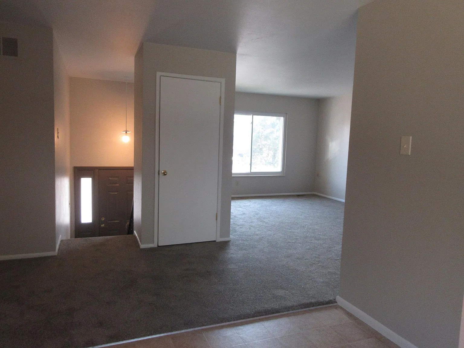 4 bed, 1917 sqft, $3,100 — Photo 4