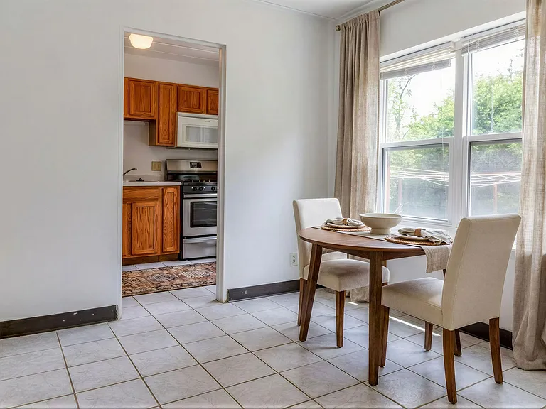 19 Sherman Terr Dining | VIRTUALLY STAGED