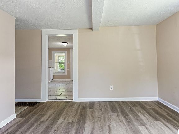 5th image of 1715 16th Way N
