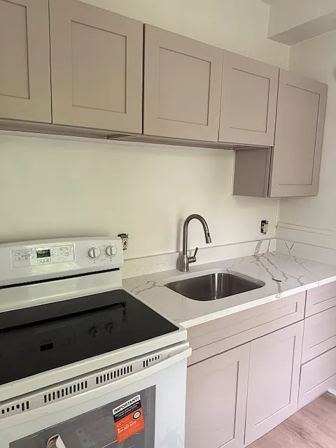 2 bed, 1.5 bath, 1000 sqft, $1,650 — Photo 2