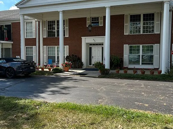 425 W Ridge Dr #6, Fostoria, OH 44830