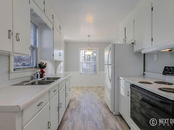 4th image of 3145 Highgate Ave SW