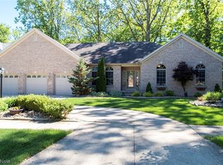 17173 Woodlawn Ct, Strongsville, OH