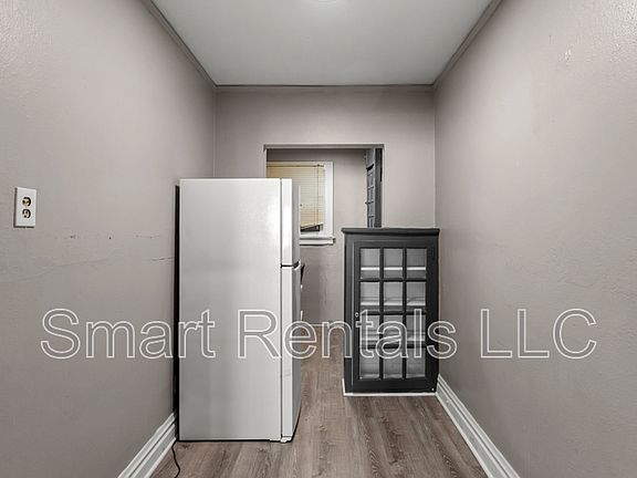 4th image of 5618 S Grand Blvd APT 9