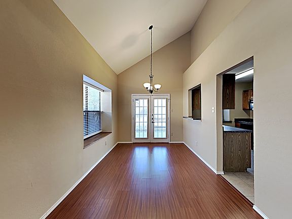 5th image of 1548 Hunting Green Dr