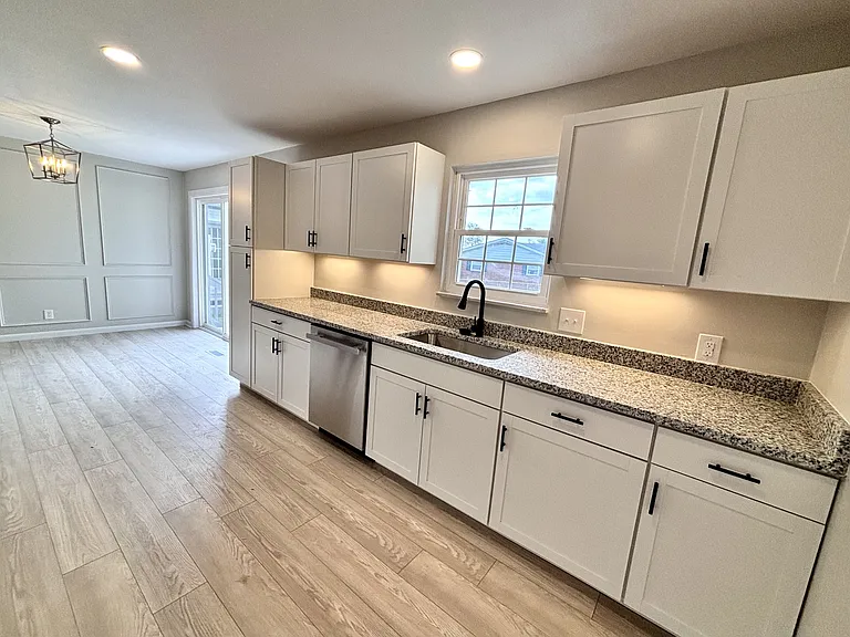120 Willow Dr — Photo 16