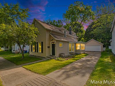 1844 Coit Ave NE, Grand Rapids, MI, 49505