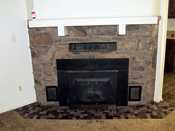 3rd image of 6 Chipola Dr