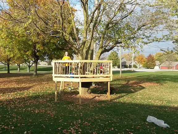 Tree deck