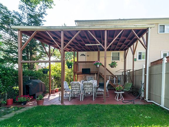 4th image of 1512 Nepperhan Ave