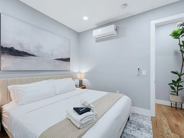 132 Saint Pauls Ave #1 — Photo 12