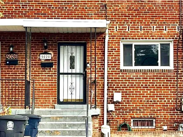 5028 Roseld Ct, Oxon Hill, MD 20745