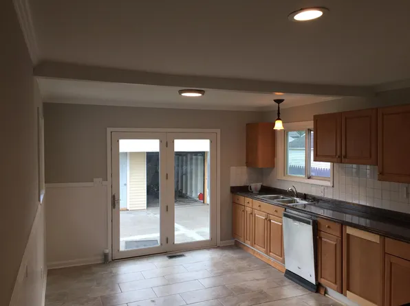 20970 La Salle Blvd, Warren, MI 48089