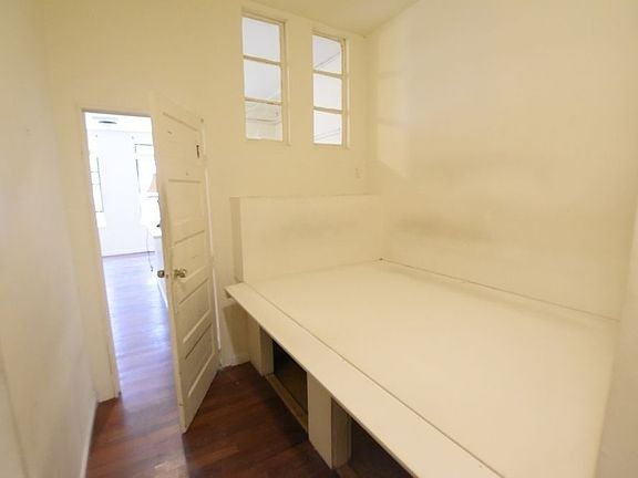 2nd image of 248 Broome St #U6