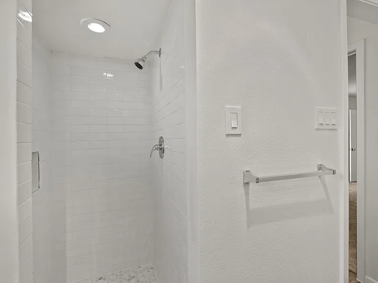 8307 Braesview Ln — Photo 26