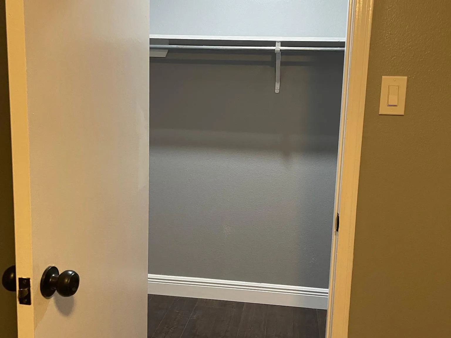 680 Sharp Ln — Photo 3