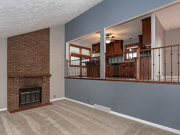 5th image of 2722 N 112th Ave
