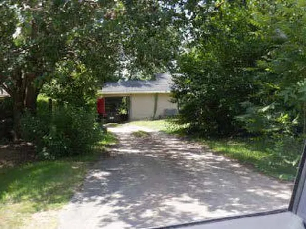 208 N Hibiscus Rd, Albany, GA 31705
