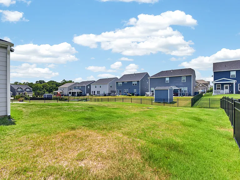 12216 Hollinhope Dr — Photo 56
