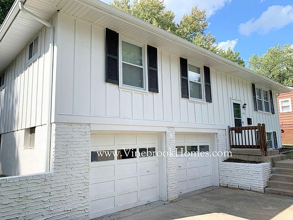 2nd image of 8724 Stark Ave