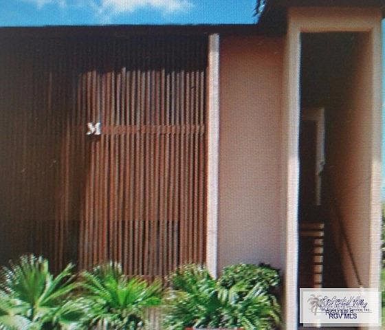 1st image of 305 Calle Amistosa APT M402