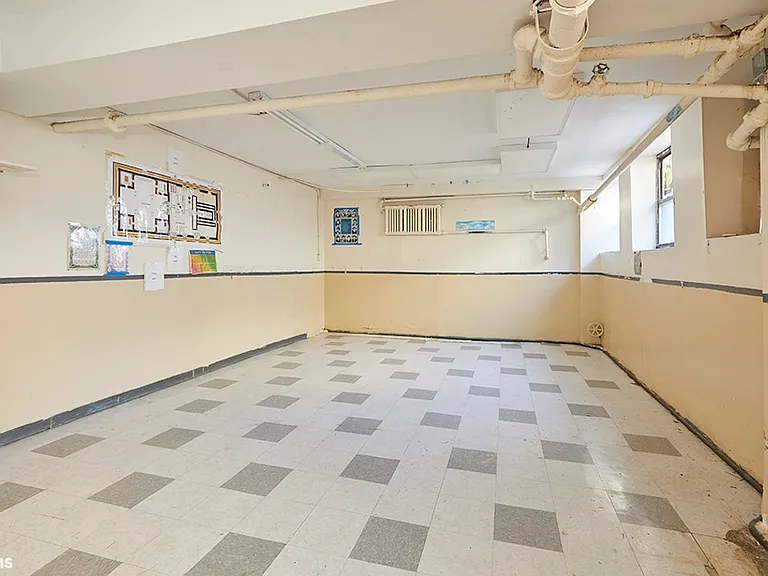 2025 67th St #SCHOOL — Photo 25