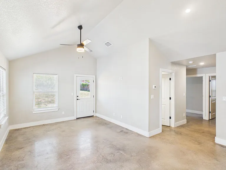 124 Feather Way — Photo 11