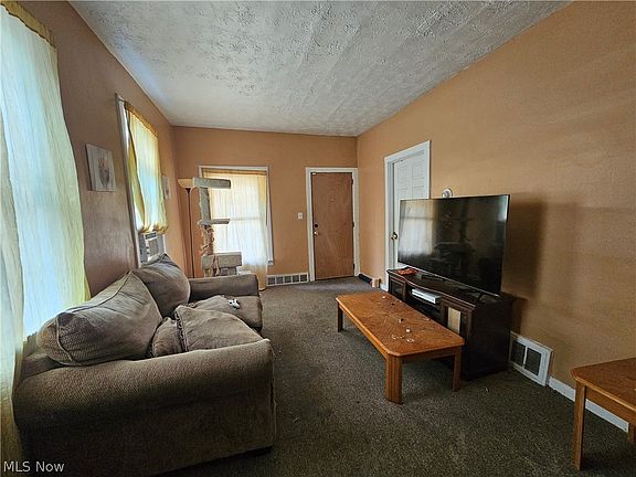 4th image of 3614 E 54th St