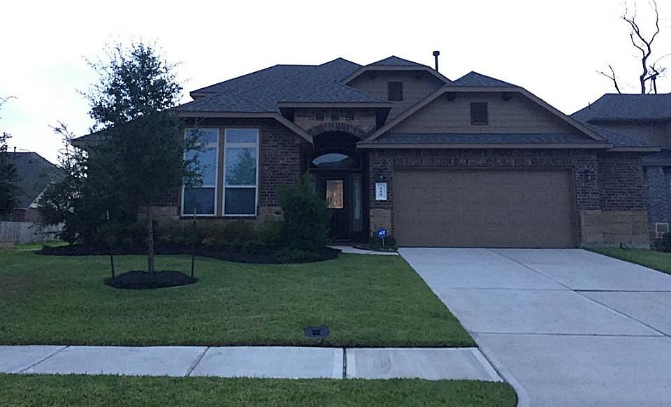 1st image of 110 Meadow Landing Dr