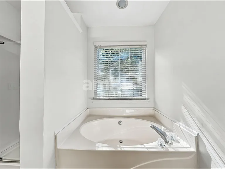 7940 Ebony Rd — Photo 11