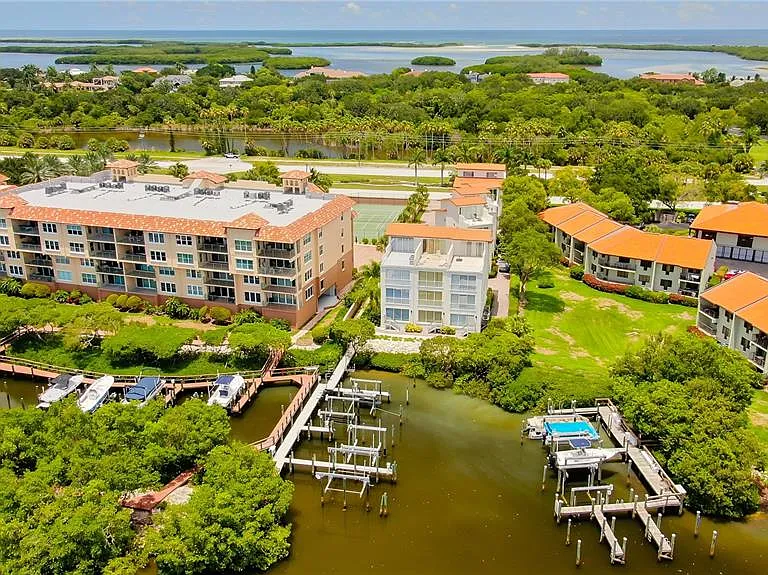 1575 Pinellas Bayway Way S #1575 — Photo 13