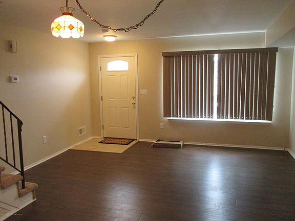 3rd image of 405 Neckar Ave #A
