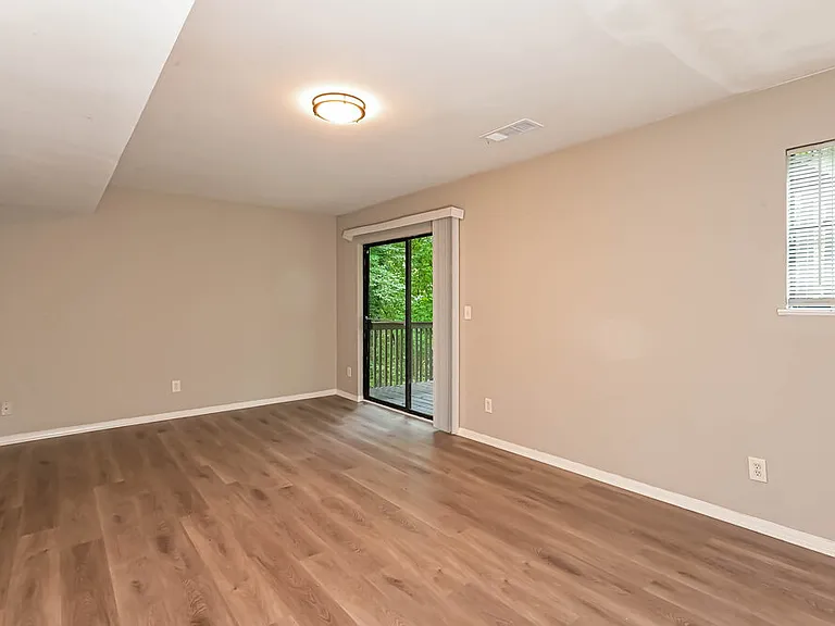 3592 Riverchase Dr — Photo 14