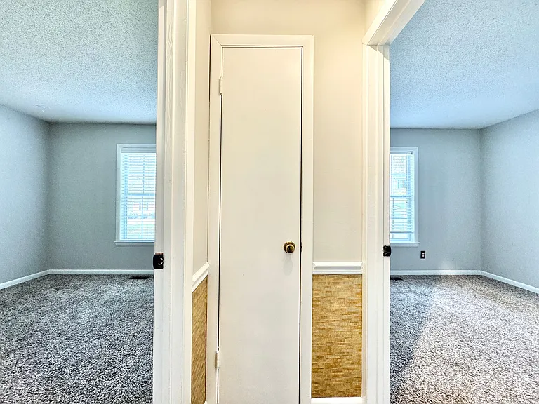 1819 Kello Dr — Photo 13