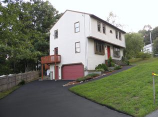 6 Arthurs Ln, Nashua, NH 03062