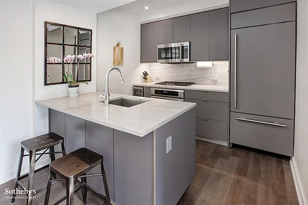 Sold by Sotheby's International Realty | media 3